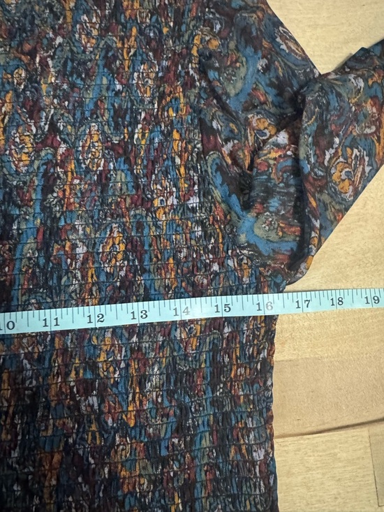 Evereve Multicolor Paisley Smocked V-Neck Long Sleeve Top - Picture 7 of 7